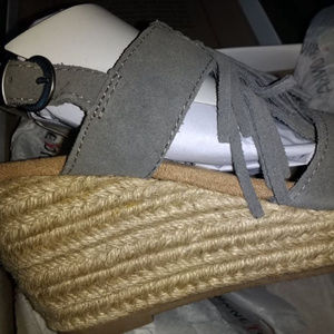 Minnetonka Women's Ashley II Fringed Wedge Sandal